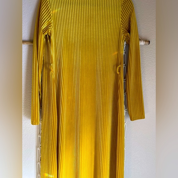 COPY - Nasty Gal Mustard Yellow Light Robe Sheer Jacket Size 8 - Picture 5 of 6